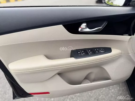 Kia Cerato 1.6 AT Luxury 2019 - Xe đẹp tại Hà Nội, giá tốt thương lượng