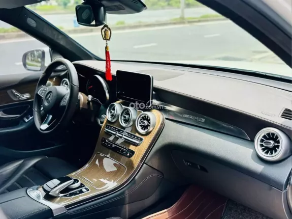 Mercedes-Benz GLC 250 4Matic 2017 - Xe đẹp giá tốt thương lượng