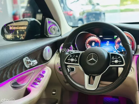 Mercedes-Benz GLC 200 4Matic 2020 - Xe cực đẹp, bảo trì bảo dưỡng đầy đủ