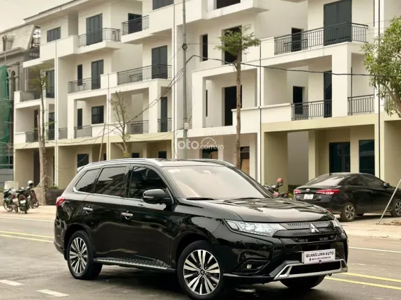 Mitsubishi Outlander 2.0 CVT Premium 2022 - HỖ TRỢ SANG TÊN- TRẢ GÓP 60%