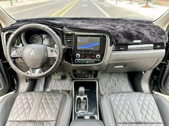 Mitsubishi Outlander 2.0 CVT Premium 2022 - HỖ TRỢ SANG TÊN- TRẢ GÓP 60%