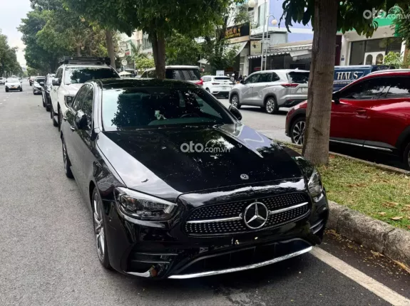 Mercedes-Benz E300 AMG 2020 - Xe đăng ký tháng 6/2020