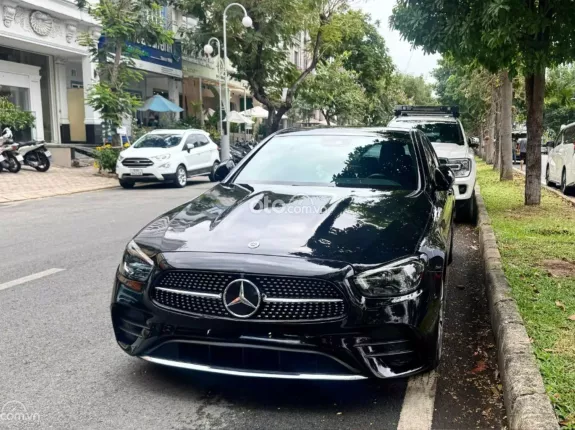 Mercedes-Benz E300 AMG 2020 - Xe đăng ký tháng 6/2020