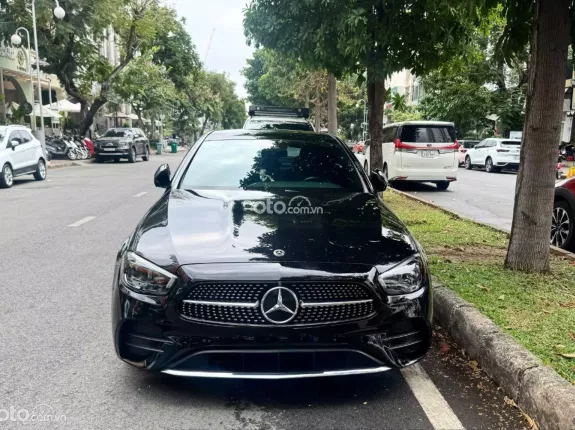 Mercedes-Benz E300 AMG 2020 - Xe đăng ký tháng 6/2020