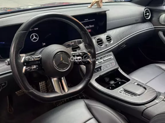 Mercedes-Benz E300 AMG 2020 - Xe đăng ký tháng 6/2020
