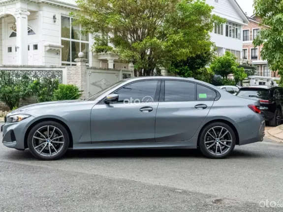 BMW 320i Sport Line 2023 - Xe cực lướt 3v1