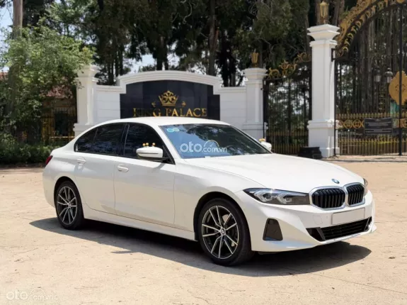 BMW 320i Sport Line 2024 - Tiết kiệm ngay 400tr, bank 70%