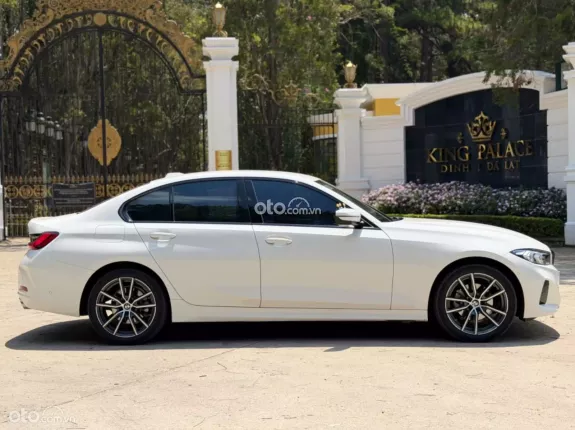 BMW 320i Sport Line 2024 - Tiết kiệm ngay 400tr, bank 70%