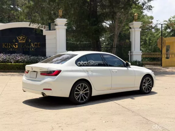 BMW 320i Sport Line 2024 - Tiết kiệm ngay 400tr, bank 70%