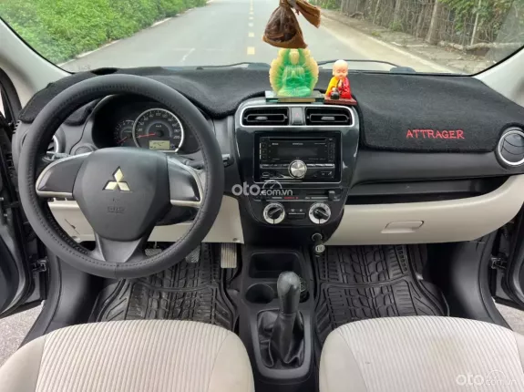 Mitsubishi Attrage 1.2L MT 2015 - Nhập Thái Lan. Xe chất, máy số keo chỉ zin hết Nội ngoại thất đẹp Giá hạt dẻ Alo 097492425