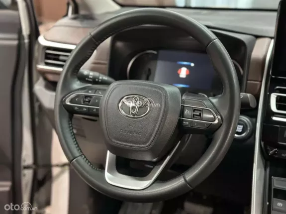 Toyota Innova Cross Xăng 2024 - Xe đẹp tại Hãng, giá cực tốt