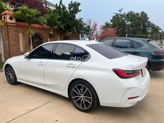BMW 320i 2024 - BAO ĐẬU BANK 70-90% (Ib Zalo tư vấn trực tiếp 24/7)