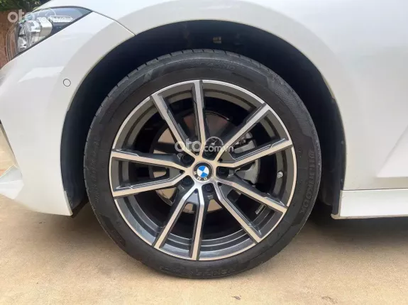 BMW 320i 2024 - BAO ĐẬU BANK 70-90% (Ib Zalo tư vấn trực tiếp 24/7)