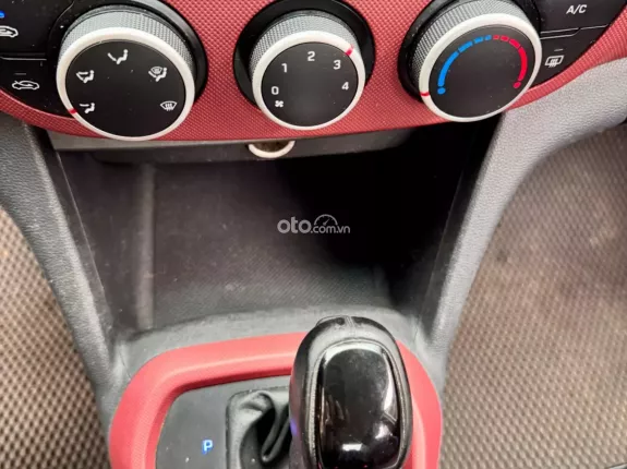 Hyundai Grand i10 Hatchback 1.2 AT 2015 - Xe đẹp zin máy 1.2 nhập ấn