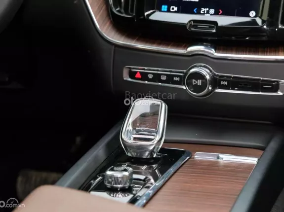 Volvo XC60 B6 AWD Inscription 2022 - Động cơ mới Hybrid - Bản Đủ