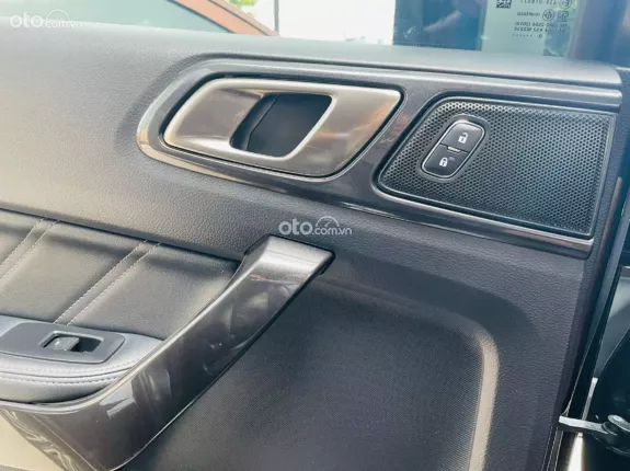 Ford Everest Titanium 2.0L AT 4WD 2020 - FORD EVEREST TITANIUM BI-TURBO MODEL 2021_XE HÃNG FORD BÁN