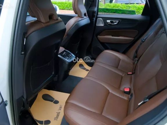 Volvo XC60 B6 AWD Inscription 2022 - Động cơ mới Hybrid - Bản Đủ