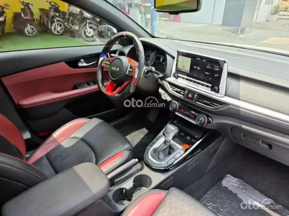 Kia K3 2.0 Premium 2024 - CỰC LƯỚT