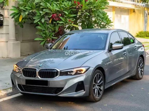 BMW 320i Sport Line 2023 - Tiết kiệm ngay 500tr, bank 70%