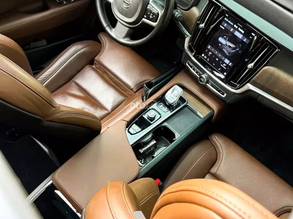 Volvo S90 Ultimate AWD 2025 - Tiết kiệm ngay 500tr, bank 70%