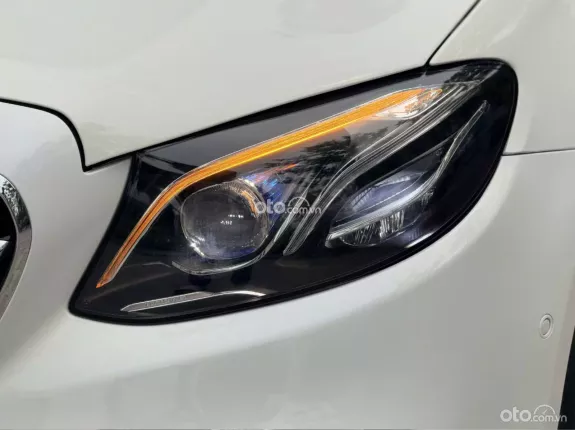 Mercedes-Benz E300 AMG 2020 - Xe gia đình cần bán