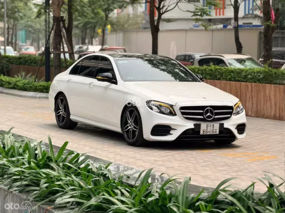 Mercedes-Benz E300 AMG 2020 - Xe gia đình cần bán