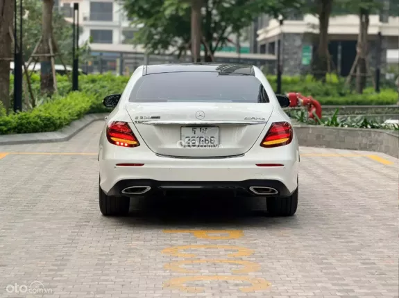 Mercedes-Benz E300 AMG 2020 - Xe gia đình cần bán