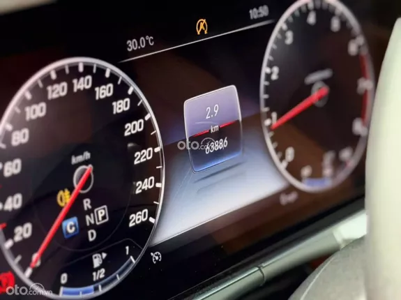 Mercedes-Benz E300 AMG 2020 - Xe gia đình cần bán