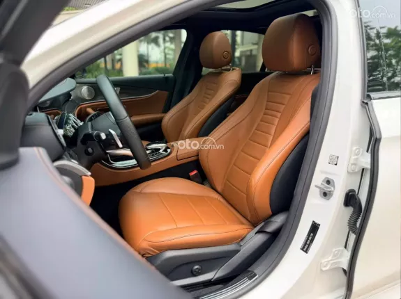 Mercedes-Benz E300 AMG 2020 - Xe gia đình cần bán