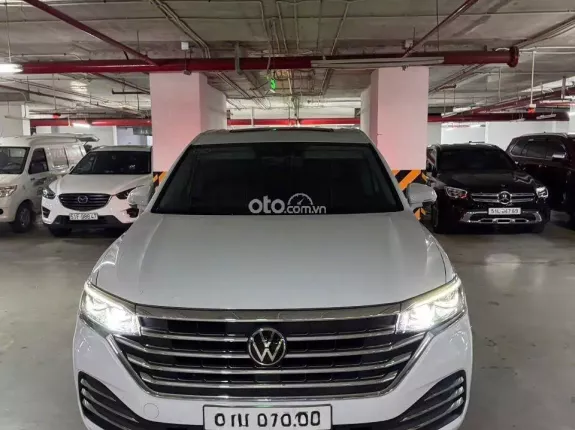 Volkswagen Viloran Luxury 2024 - Xe đăng ký tháng 3/2025