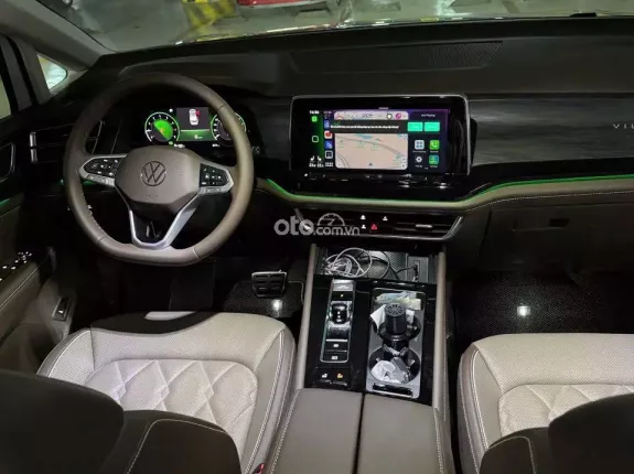 Volkswagen Viloran Luxury 2024 - Xe đăng ký tháng 3/2025