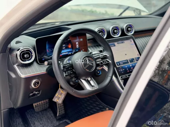 Mercedes-Benz C43 3.0 V6 2023 - Xe đẹp đăng ký tháng 3/2025