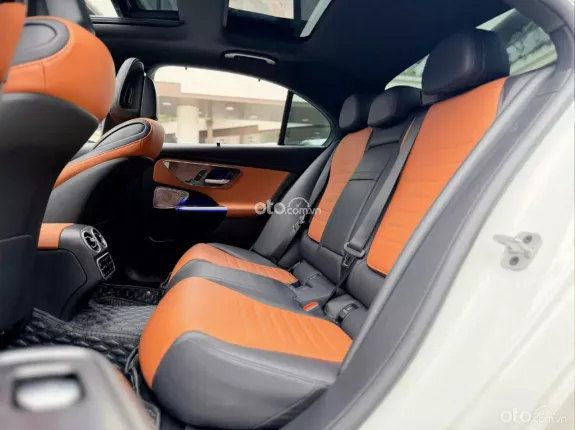 Mercedes-Benz C43 3.0 V6 2023 - Xe đẹp đăng ký tháng 3/2025