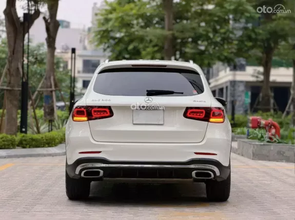 Mercedes-Benz GLC 300 4Matic 2020 - Xe màu trắng nội thất đen
