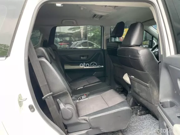 Toyota Veloz Cross CVT Top 2025 - Xe cực đẹp chủ giữ gìn