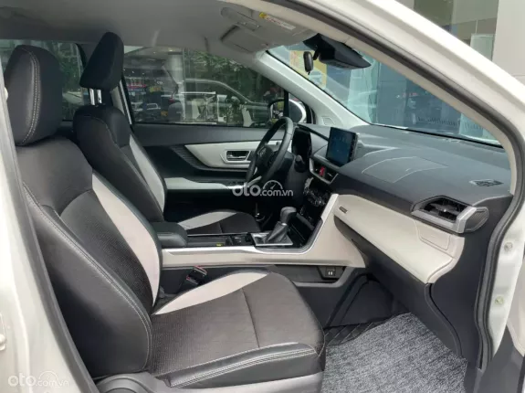 Toyota Veloz Cross CVT Top 2025 - Xe cực đẹp chủ giữ gìn