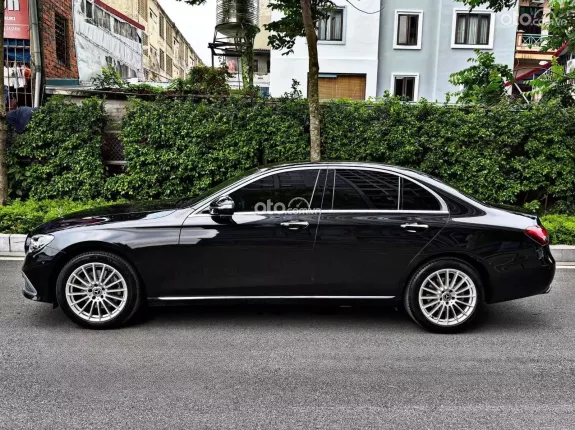 Mercedes-Benz E200 Exclusive V1 2022 - E200 Exclusiver 2022 V1