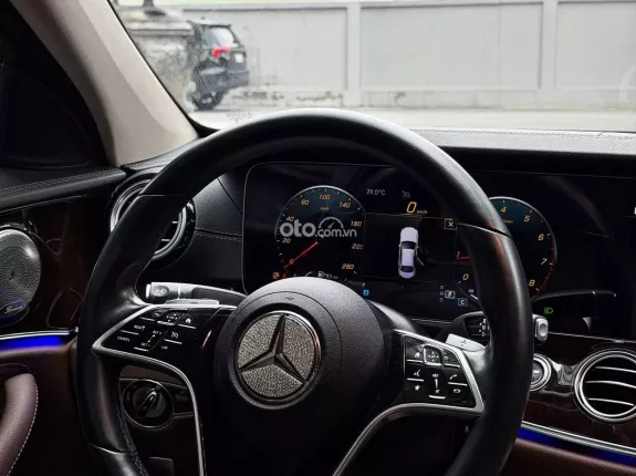 Mercedes-Benz E200 Exclusive V1 2022 - E200 Exclusiver 2022 V1