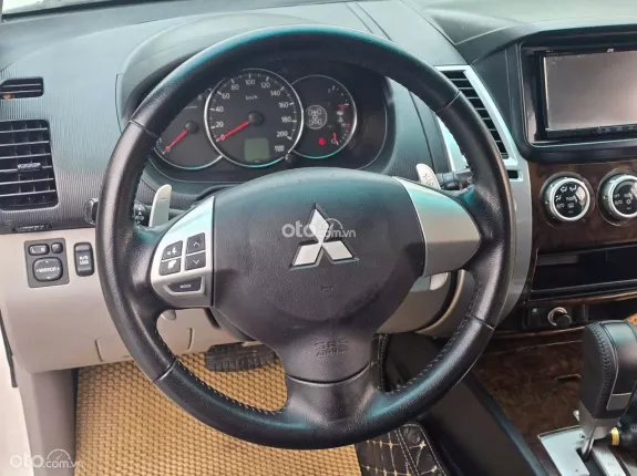 Mitsubishi Pajero Sport G 4x2 AT 2015 - Xe cực chất bản 3.0 V6 Mivec