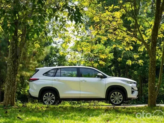 Toyota Innova Cross Xăng 2026 - [NEW 2026] ƯU ĐÃI TIỀN MẶT- HỖ TRỢ 50% THUẾ TRƯỚC BẠ