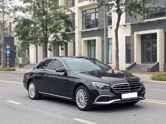 Mercedes-Benz E200 Exclusive 2022 - Xe đẹp, chất, giá tốt