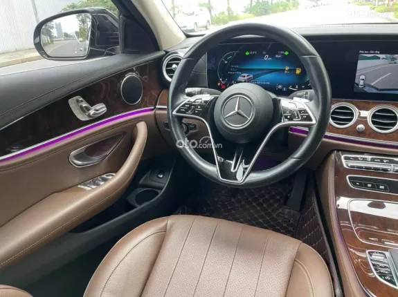 Mercedes-Benz E200 Exclusive 2022 - Xe đẹp, chất, giá tốt