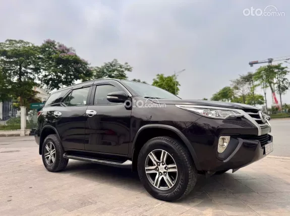 Toyota Fortuner 2.4 MT 4x2 2017 - Xe gia đình cần bán, giá tốt thương lượng