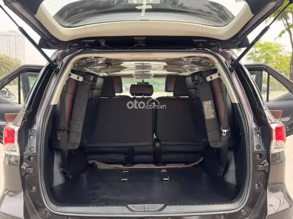 Toyota Fortuner 2.4 MT 4x2 2017 - Xe gia đình cần bán, giá tốt thương lượng