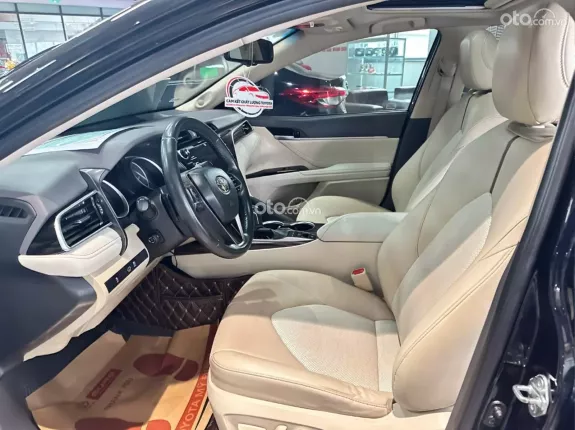 Toyota Camry 2.5Q 2020 - Xe đẹp BH chính hãng