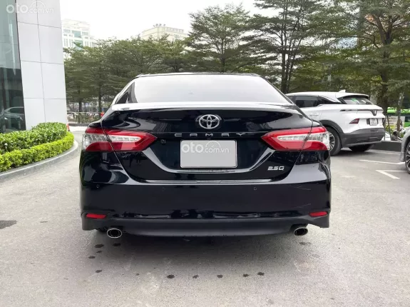 Toyota Camry 2.5Q 2020 - Xe đẹp BH chính hãng