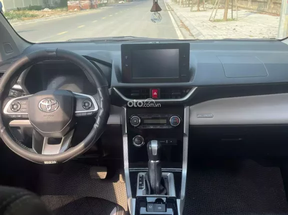 Toyota Veloz Cross 1.5 CVT 2022 - Xe đẹp bảo dưỡng đầy đủ