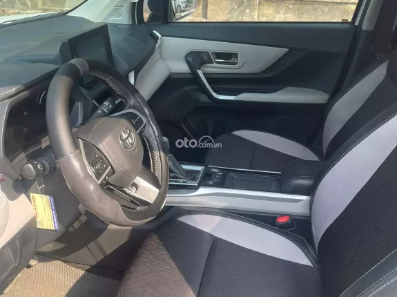 Toyota Veloz Cross 1.5 CVT 2022 - Xe đẹp bảo dưỡng đầy đủ