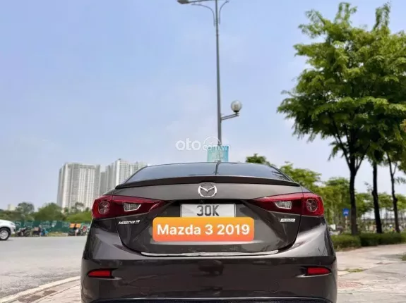 Mazda 3 1.5 Hatchback 2019 - Xe màu nâu sang trọng
