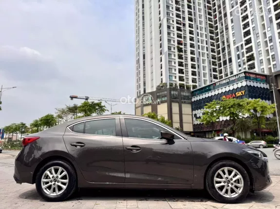Mazda 3 1.5 Hatchback 2019 - Xe màu nâu sang trọng